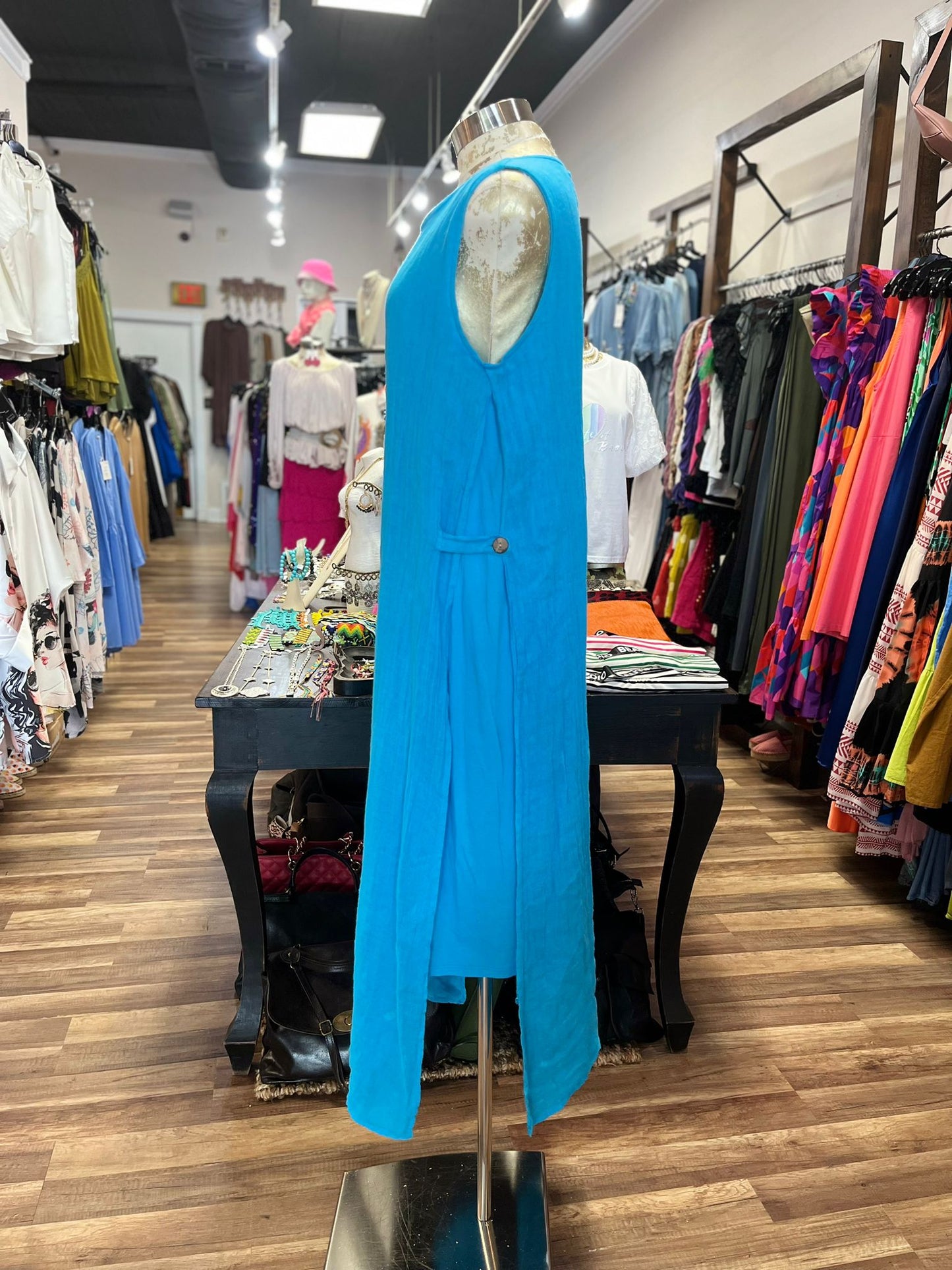 LONG SINGLE COLORED DRESS
