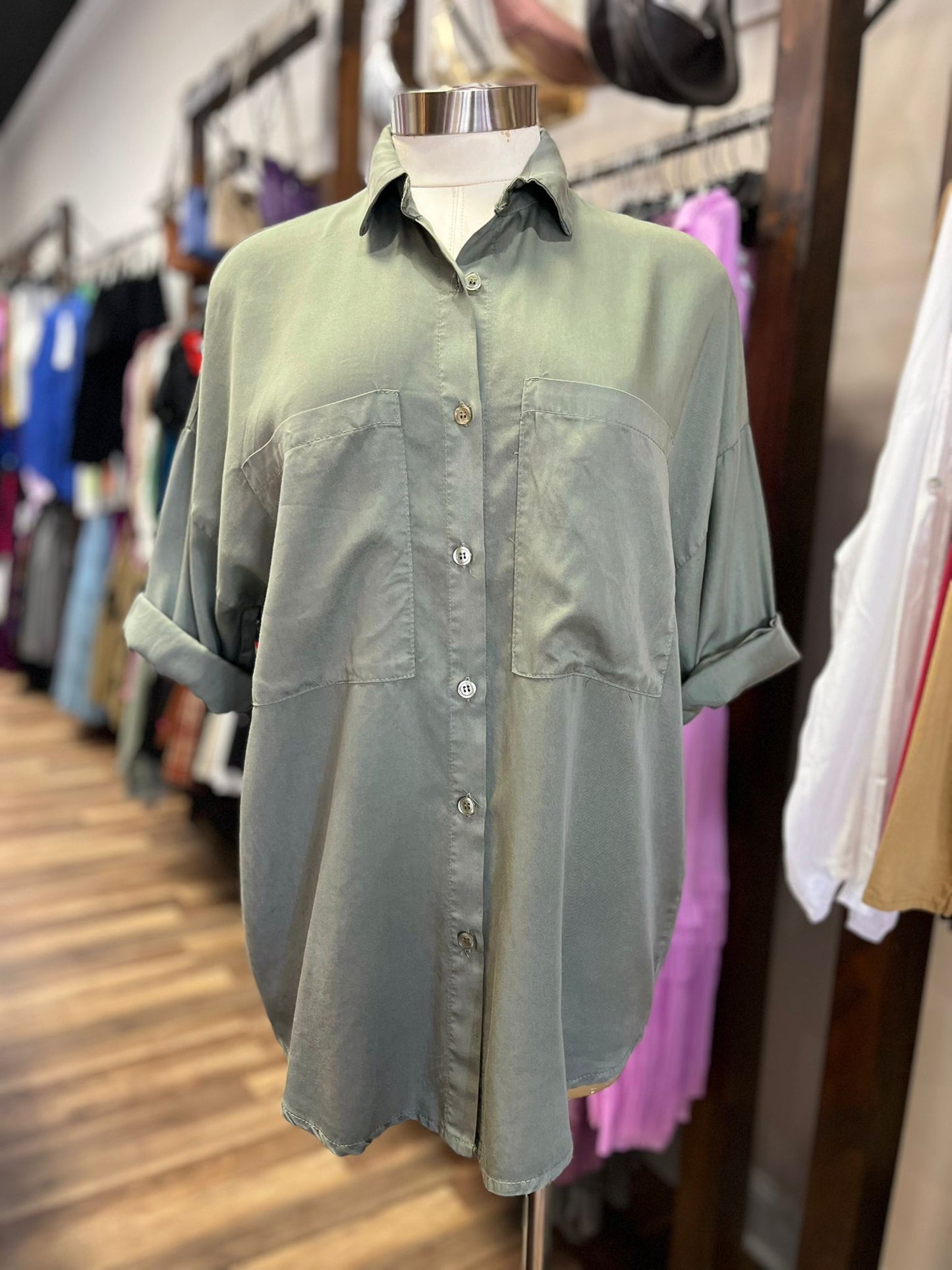 BUTTON SHIRT