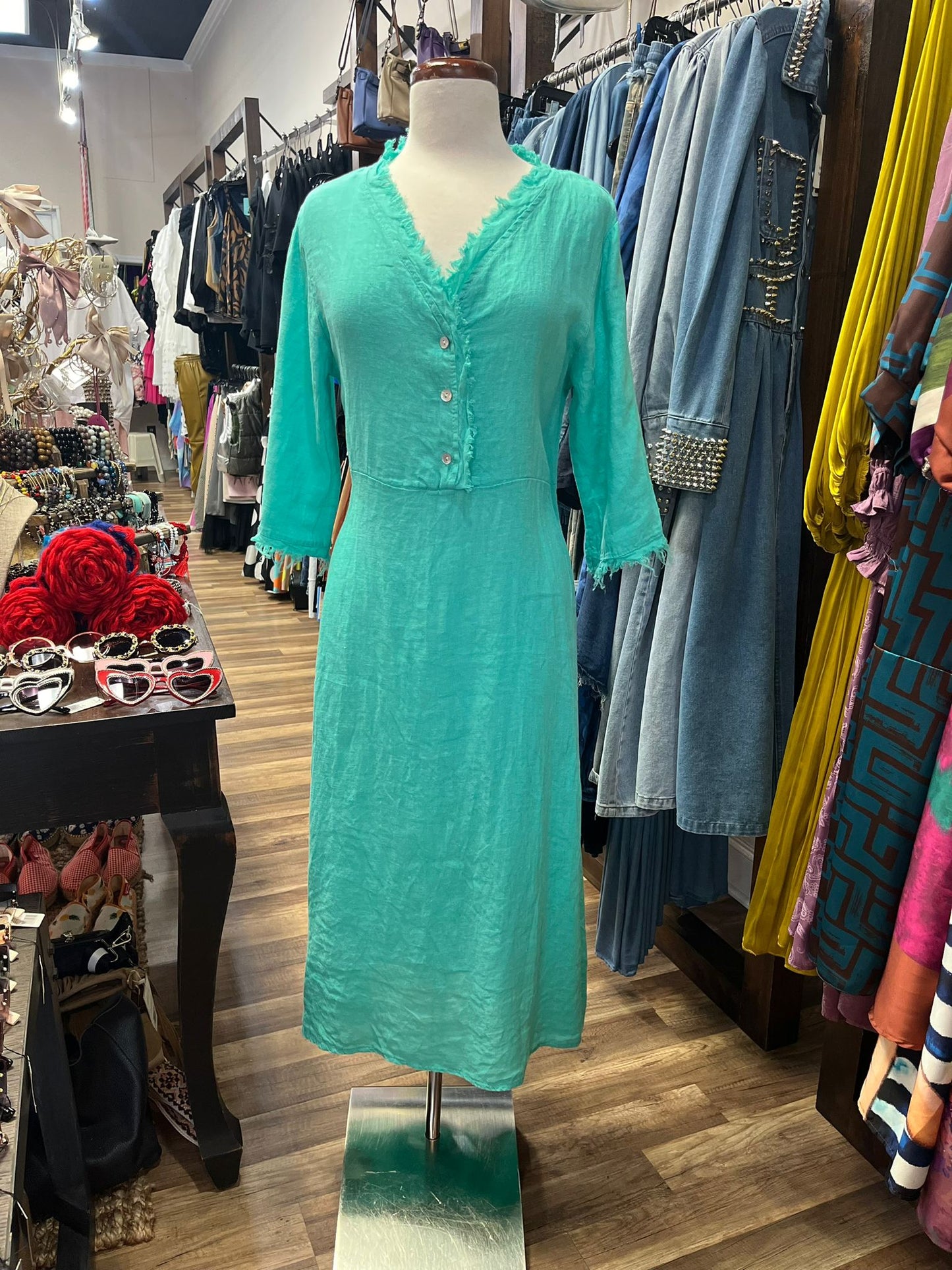 LONG DRESS WITH BUTTONS