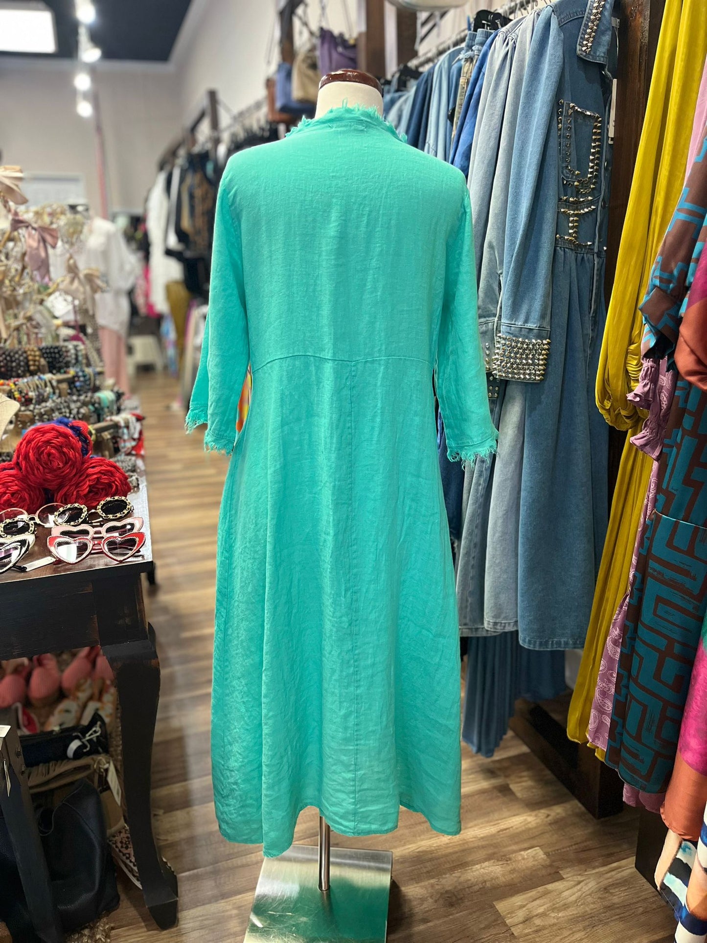 LONG DRESS WITH BUTTONS