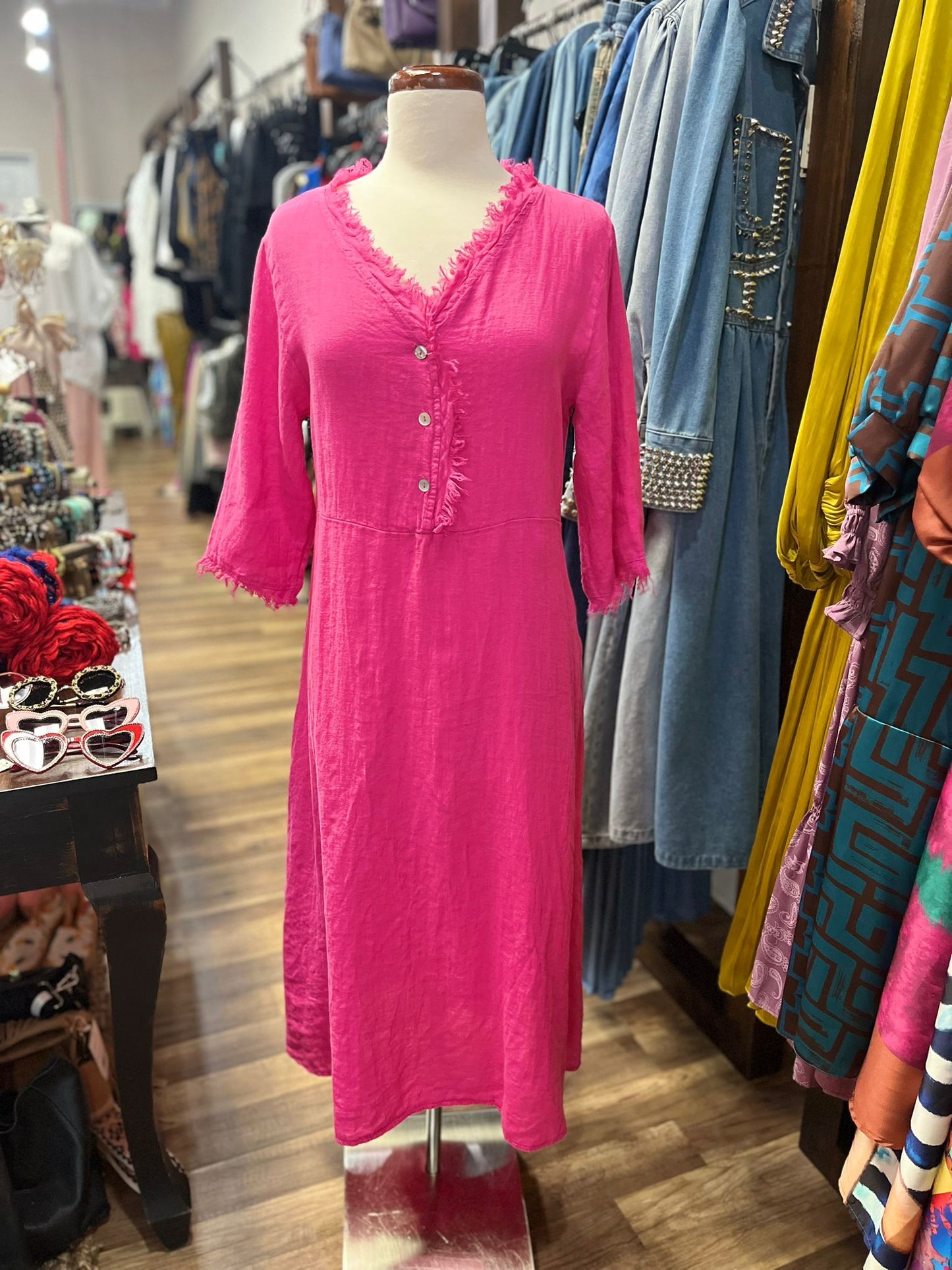 LONG DRESS WITH BUTTONS