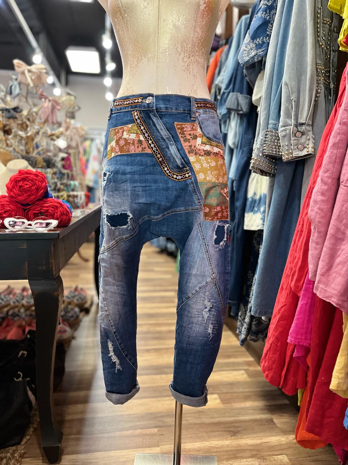 FLORAL PATTERN BLUE JEANS