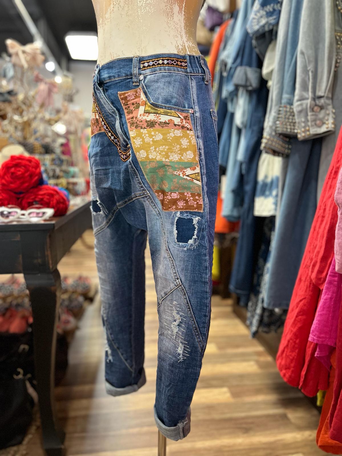 FLORAL PATTERN BLUE JEANS