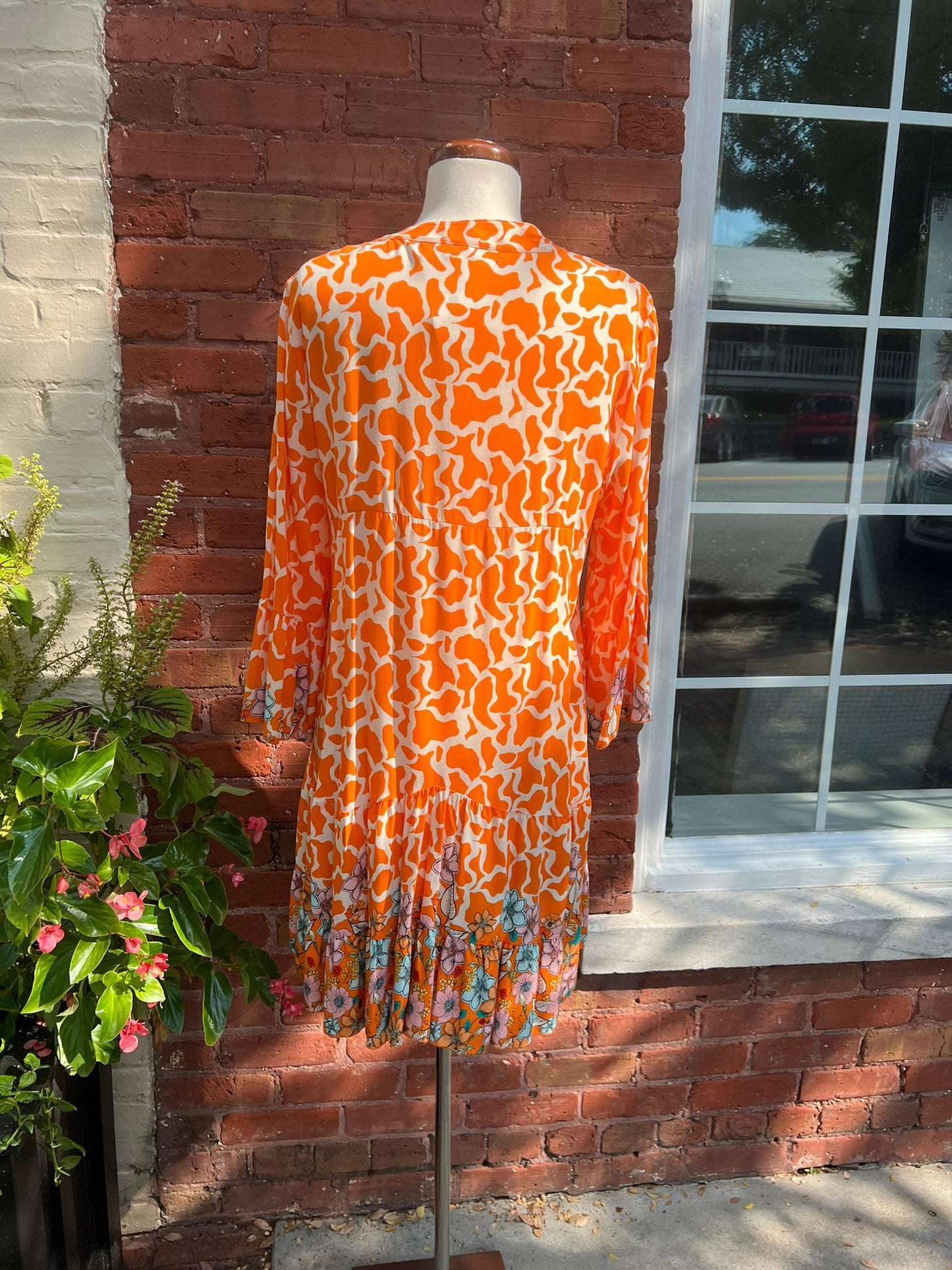 ORANGE DRESS FLOWERS