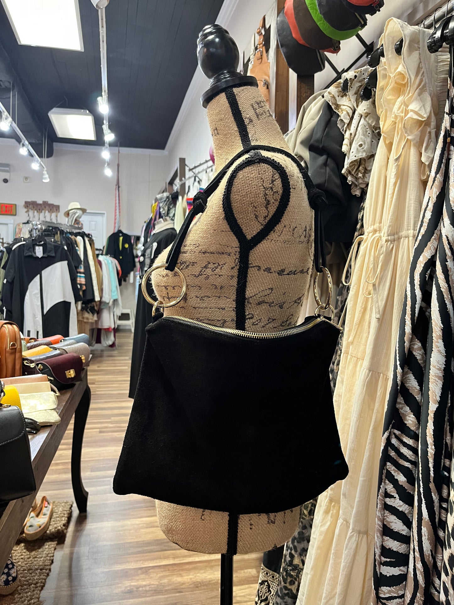 LEATHER PURSE