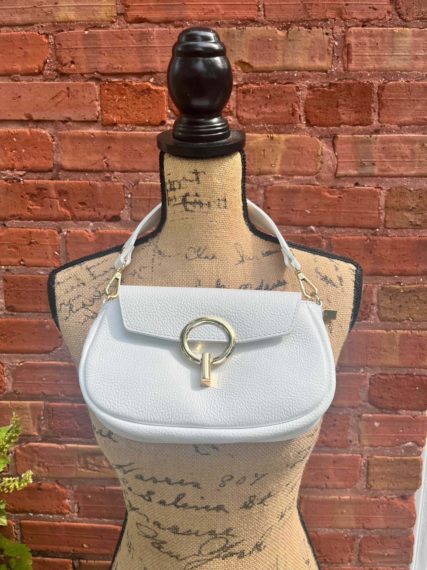 SMALL LEATHER PURSE