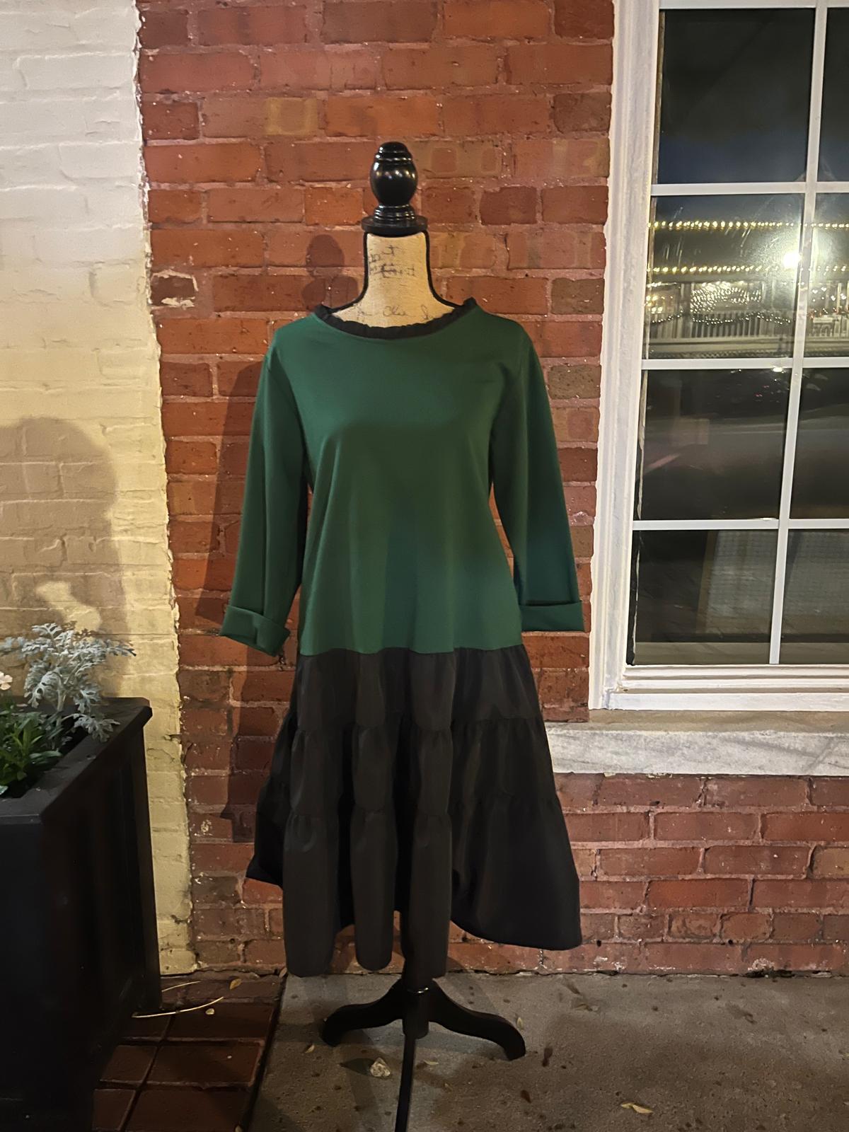 LONG DRESS WITH BLACK "SKIRT" AND POCKETS