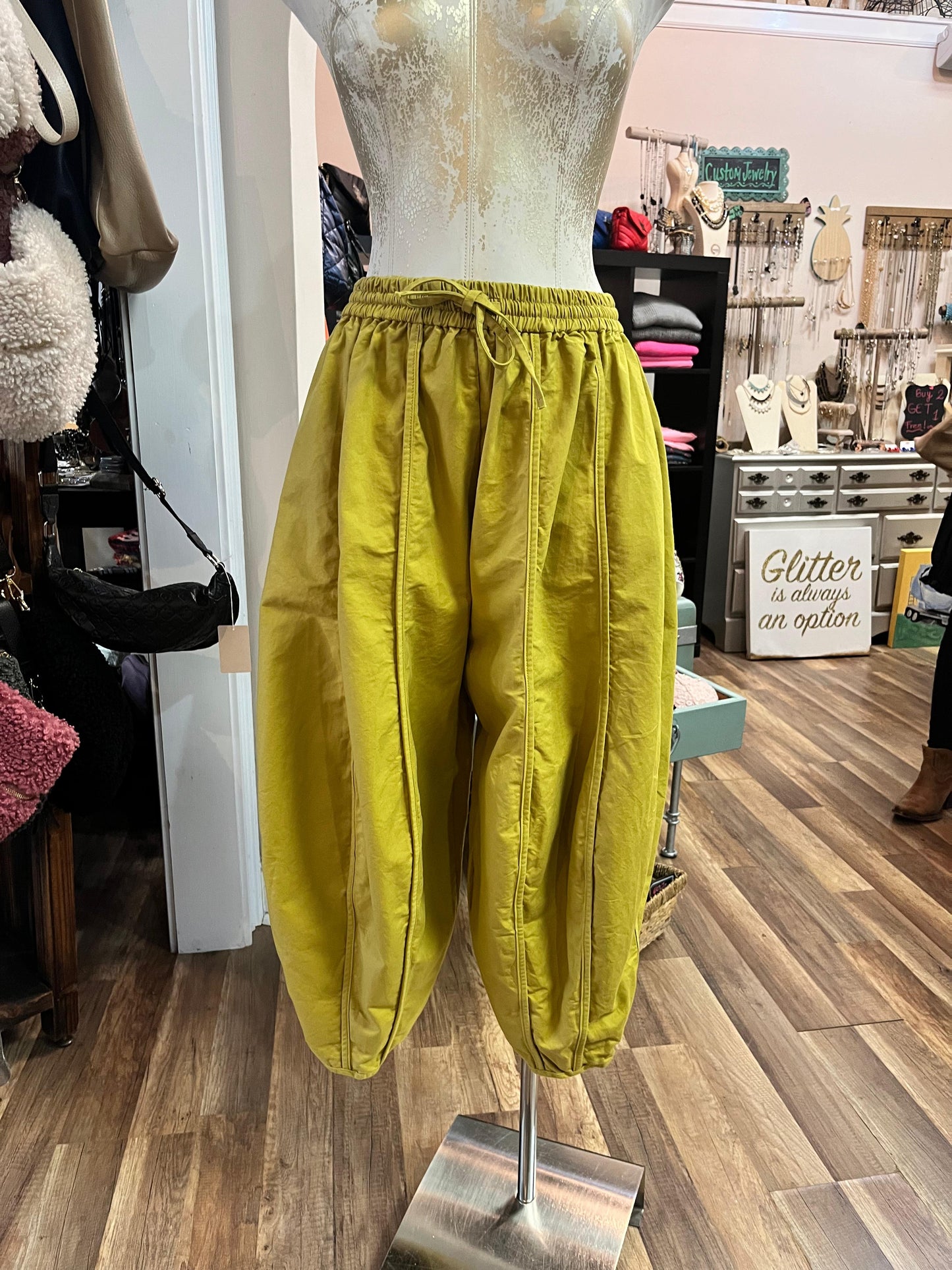 BAGGY PANTS