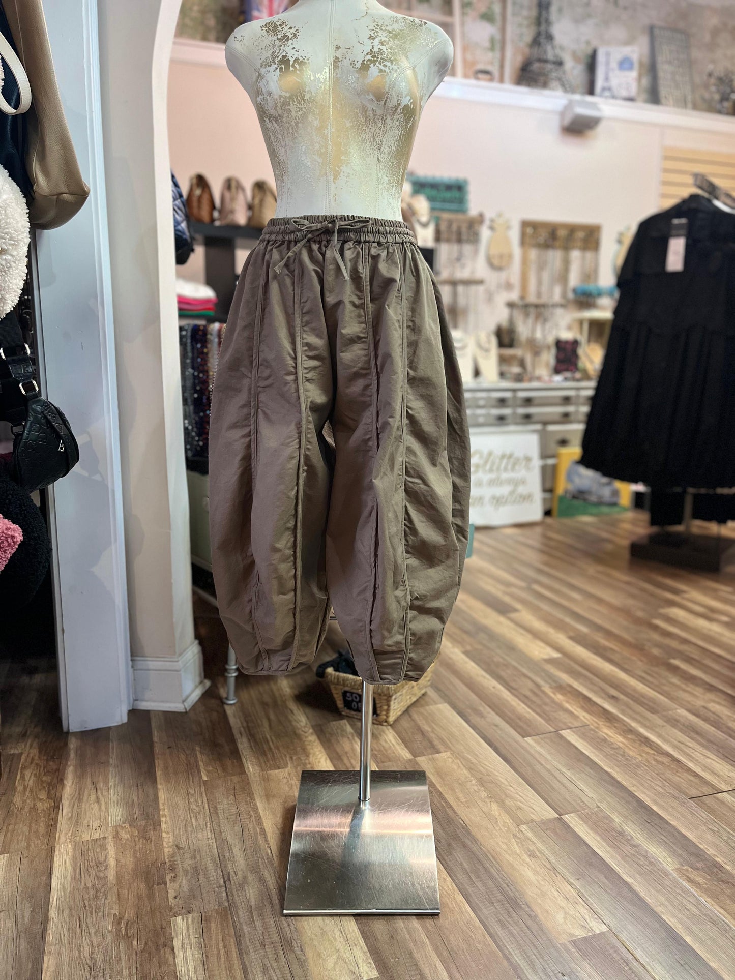 BAGGY PANTS