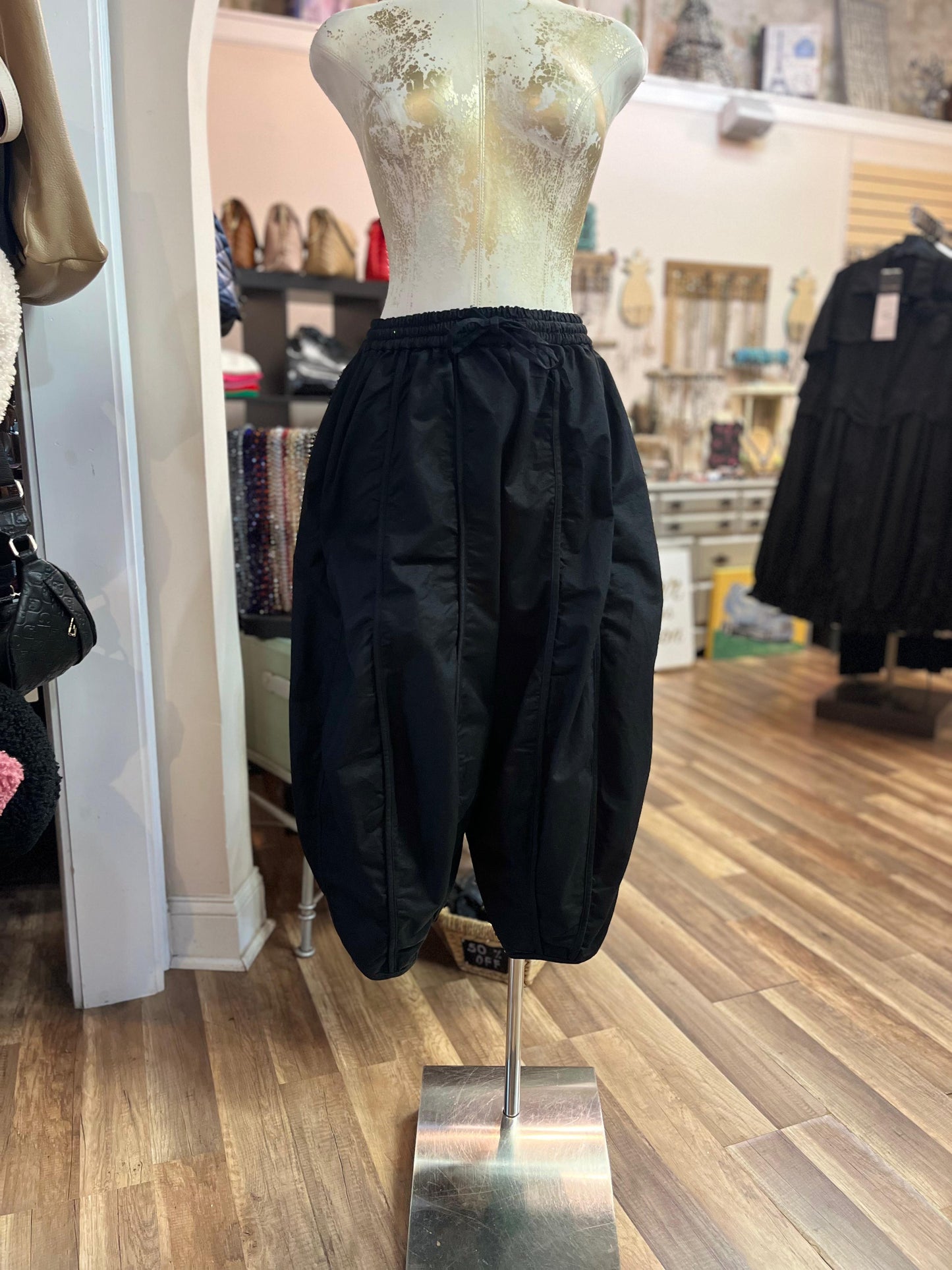 BAGGY PANTS