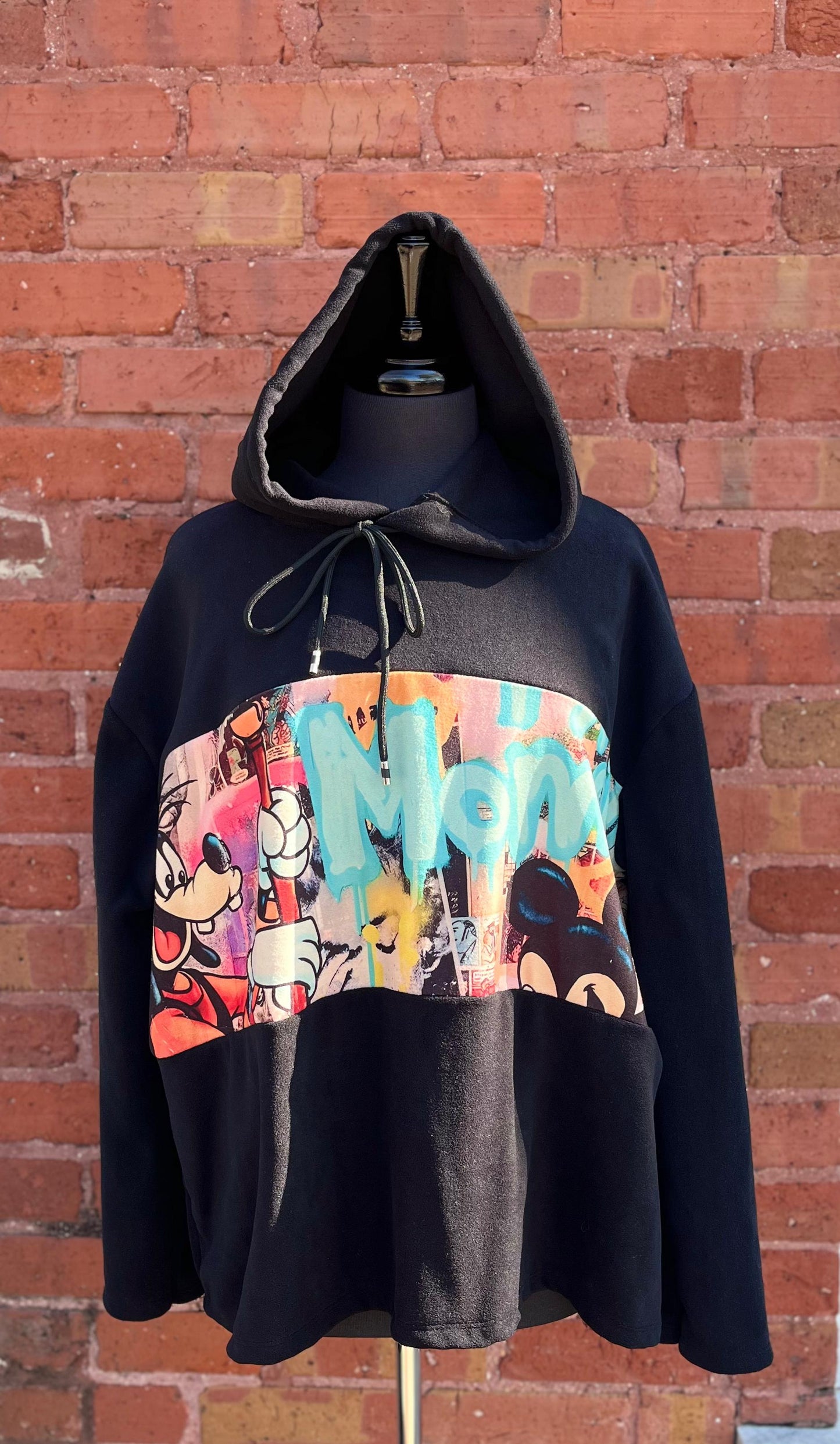 BIG "DISNEY" SWEATER