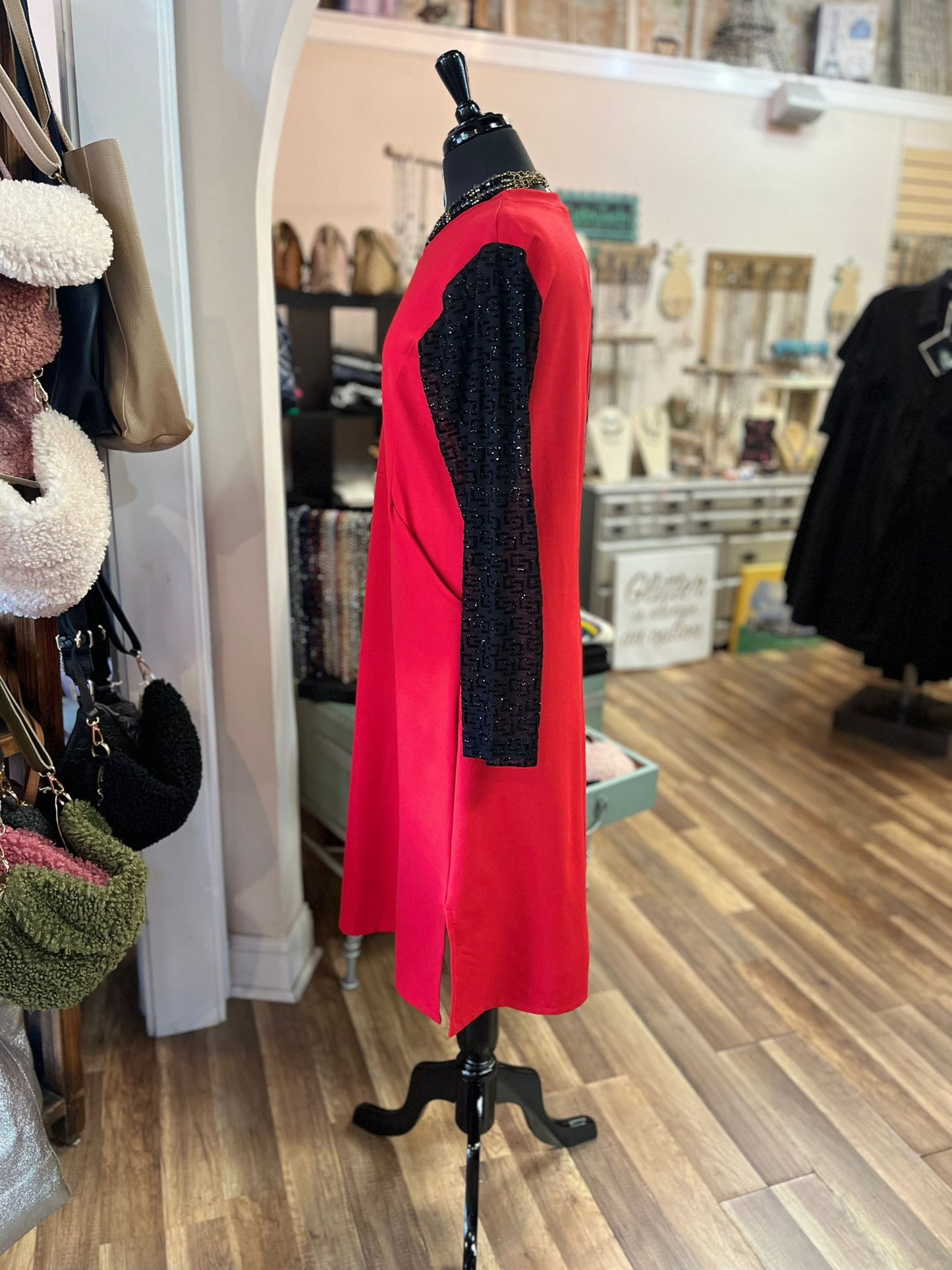LONG SLEEVE DRESS