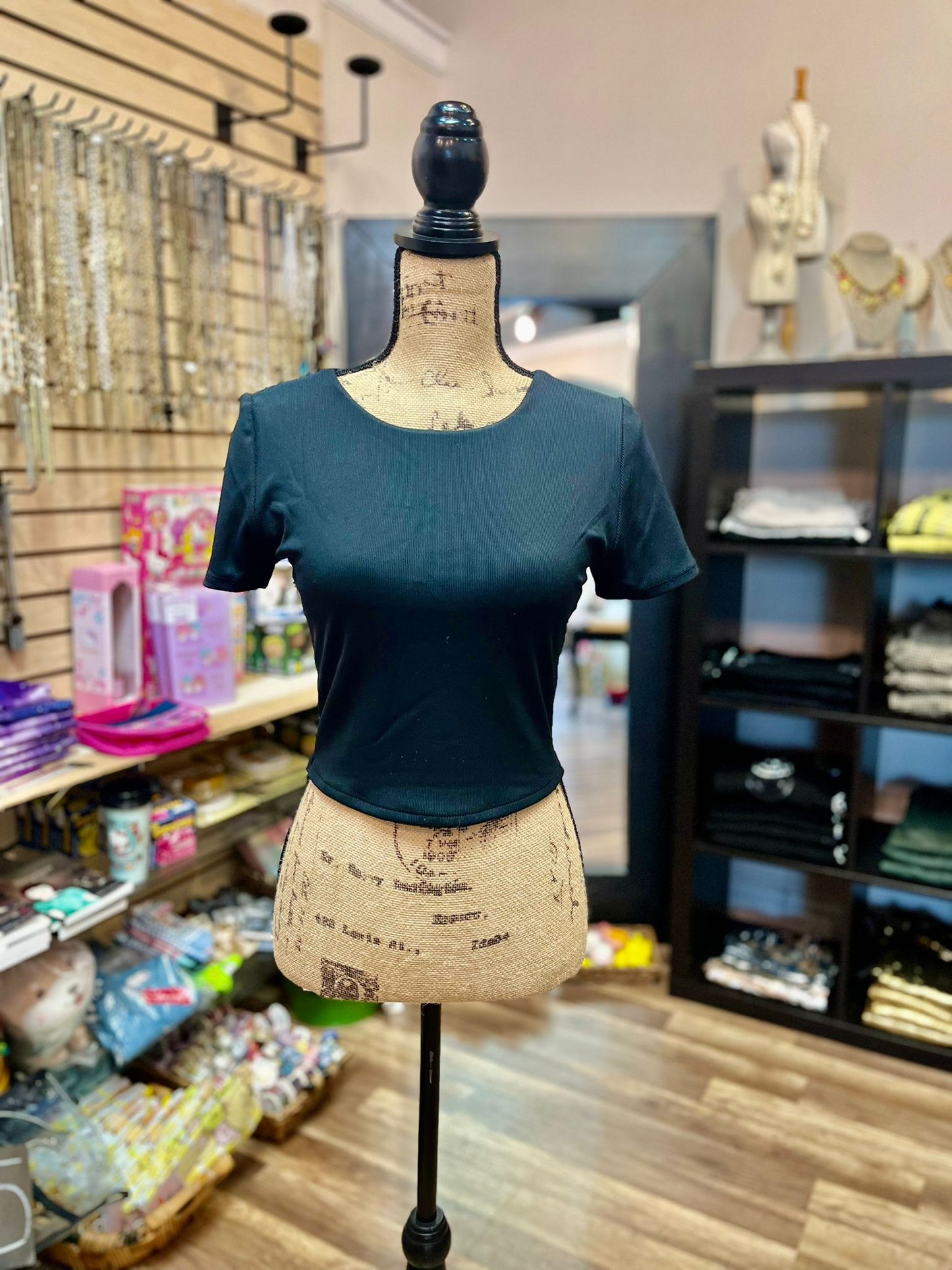 SHORT SLEEVE CROP TOP
