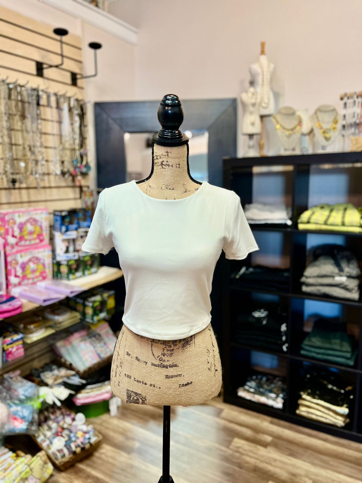 SHORT SLEEVE CROP TOP