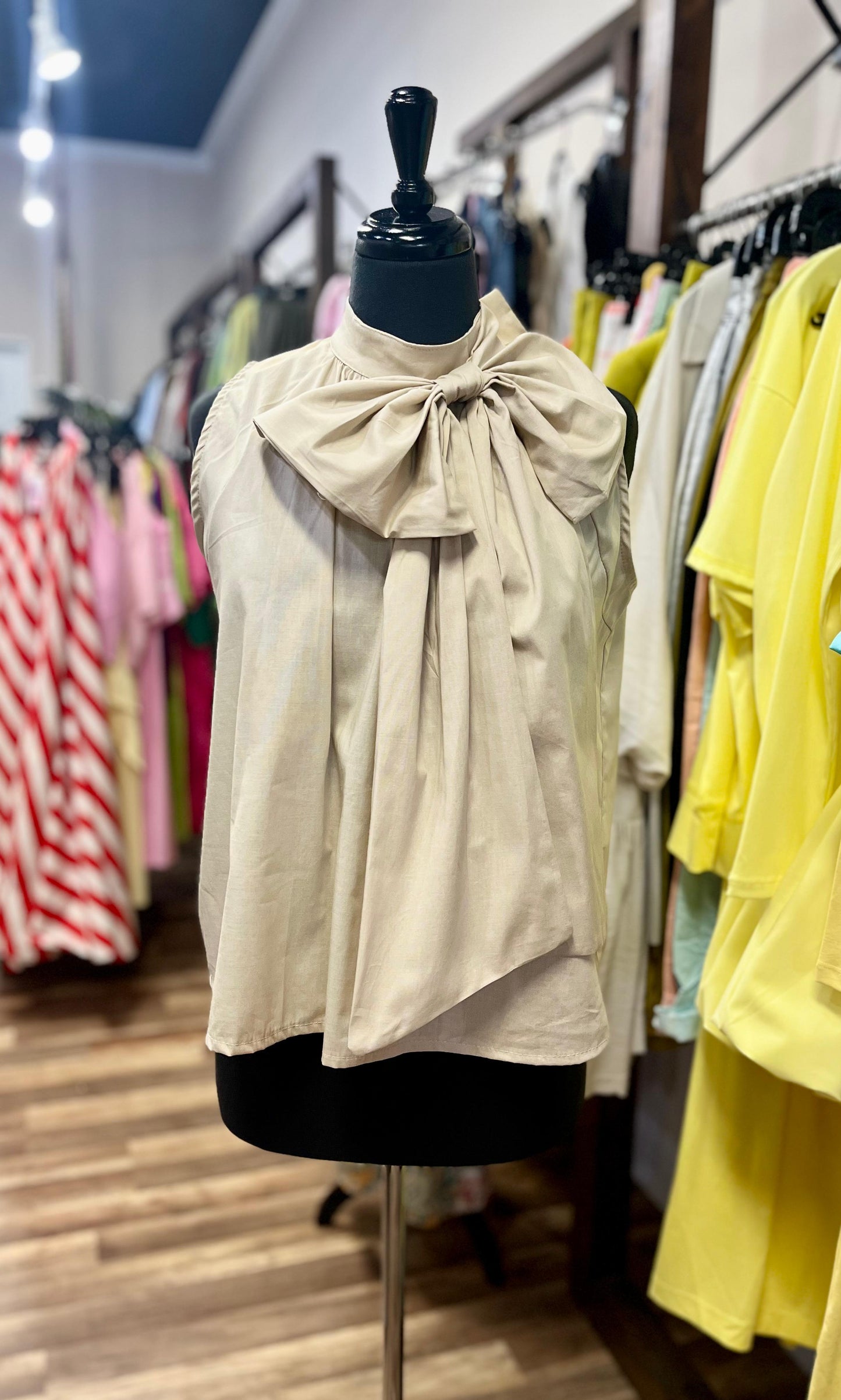 Sleeveless Blouse with 3D Bow
