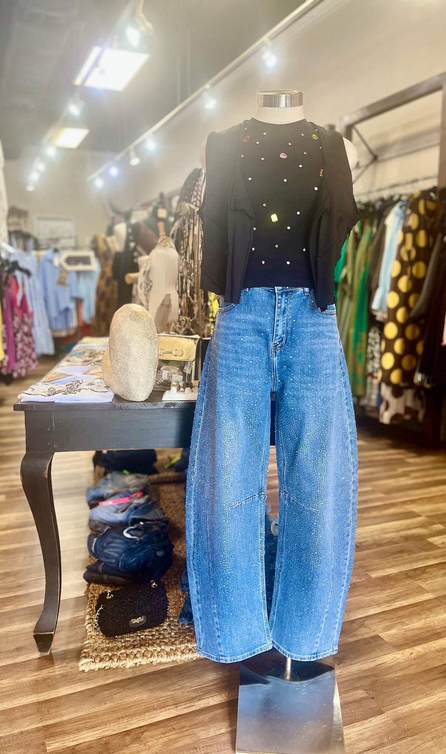 High-waisted pants with Rhinestones