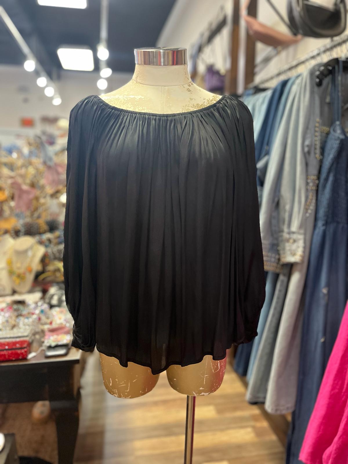 ROUND NECK BLOUSE