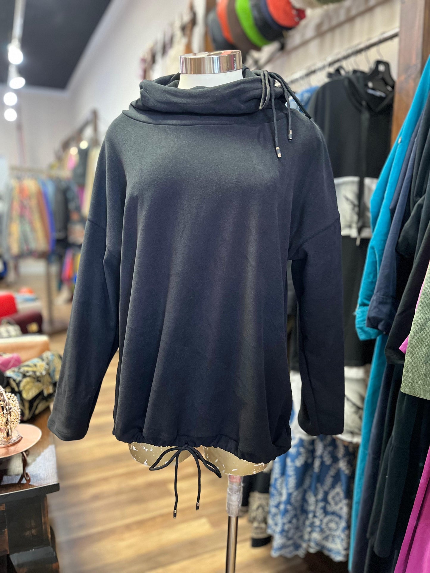 TURTLE HOODIE SWEATER