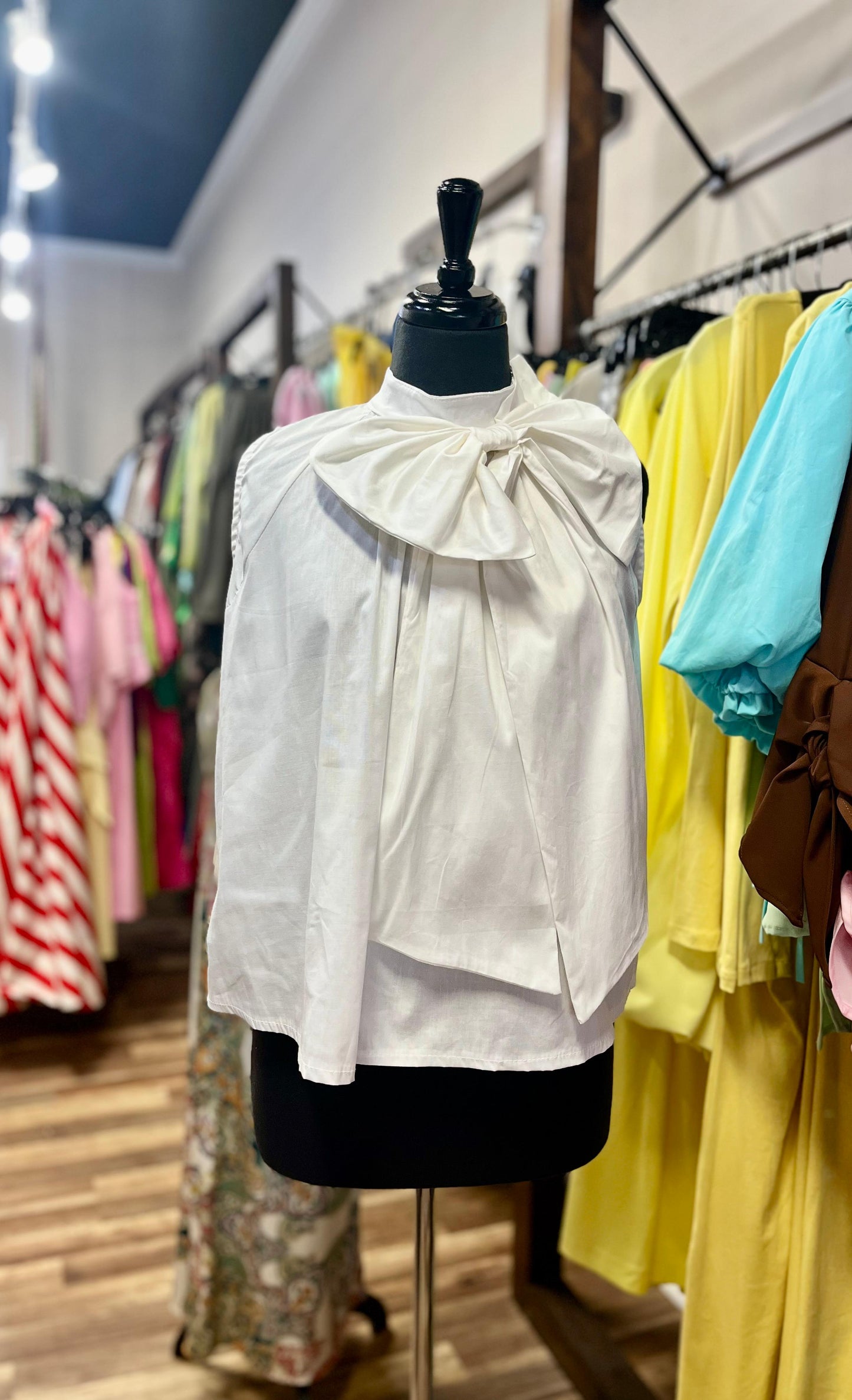 Sleeveless Blouse with 3D Bow