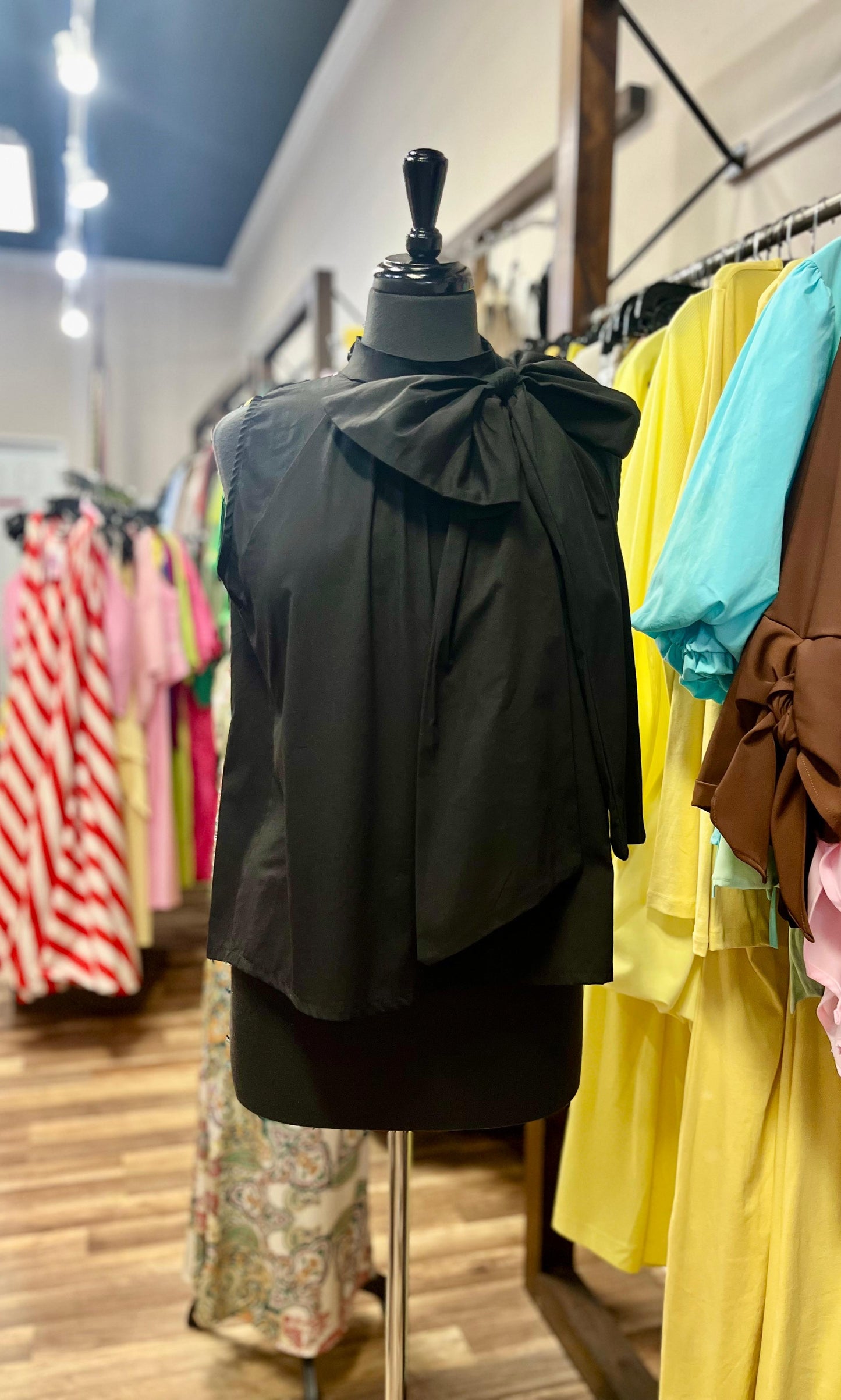 Sleeveless Blouse with 3D Bow