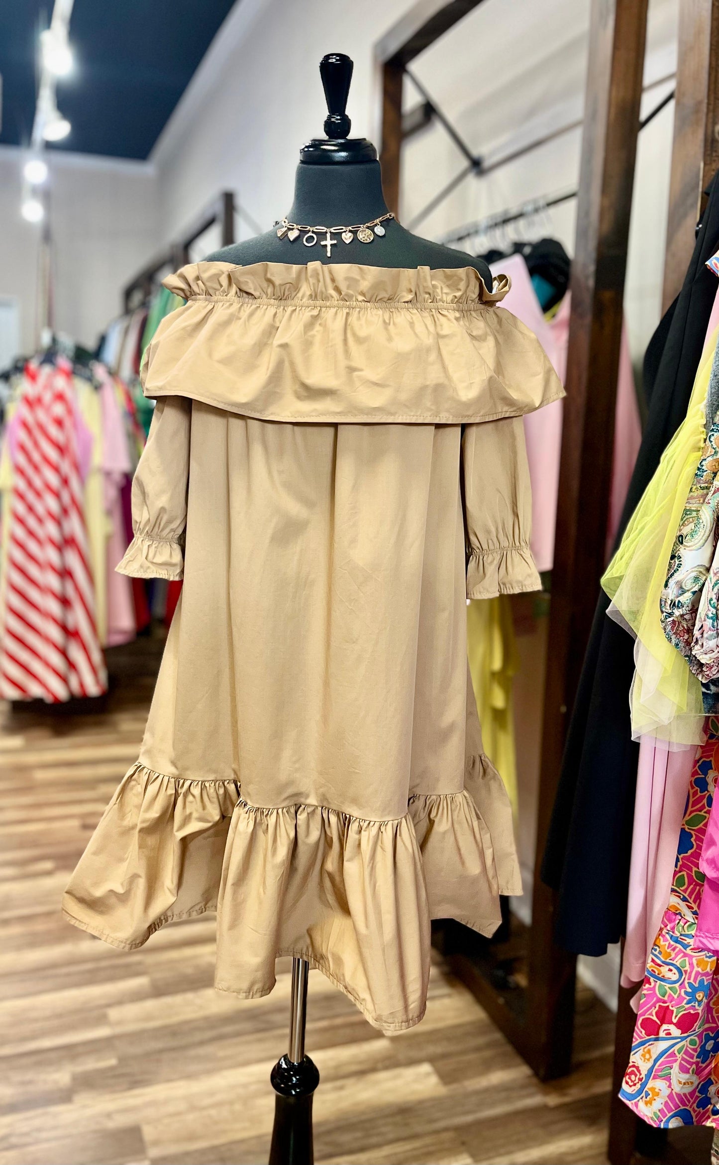 Dress With Ruffled Collar
