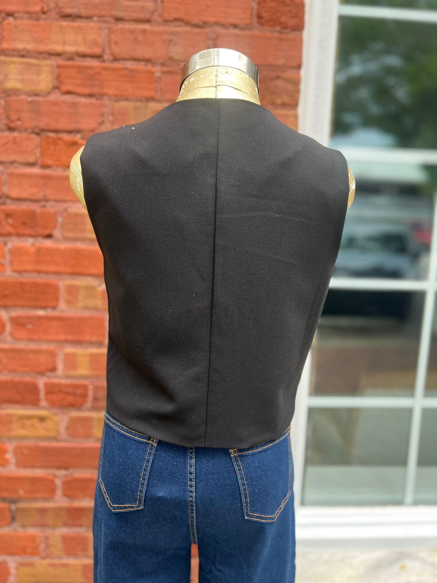 LINES VEST
