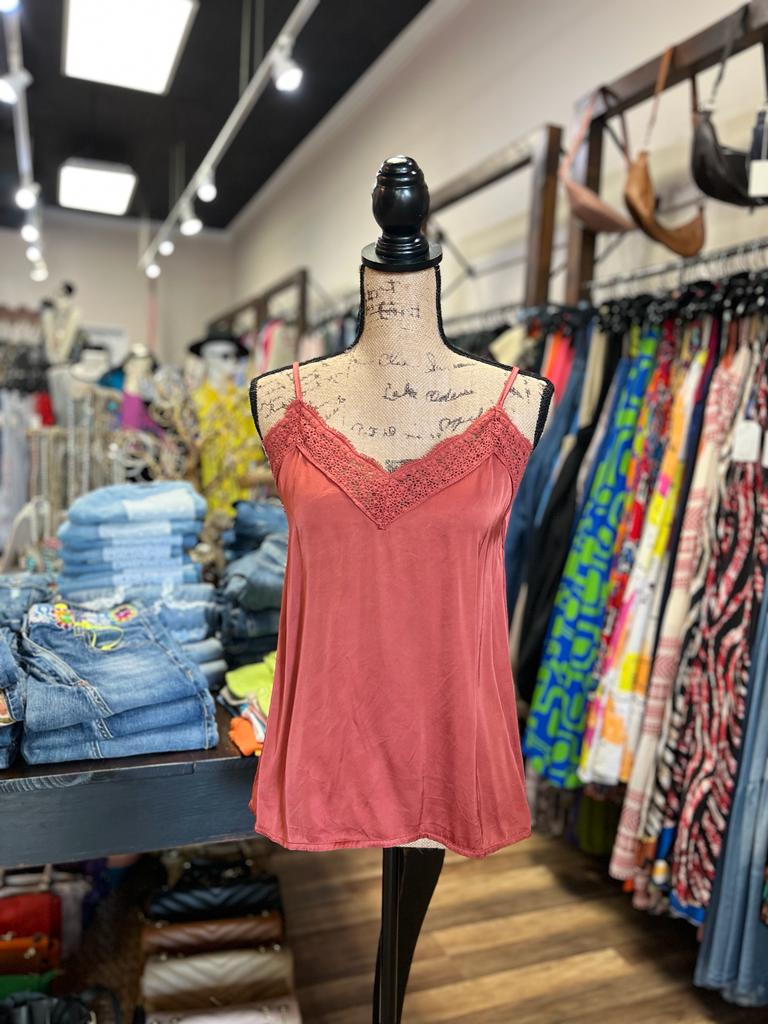 DECORATED STRAPPY BLOUSE