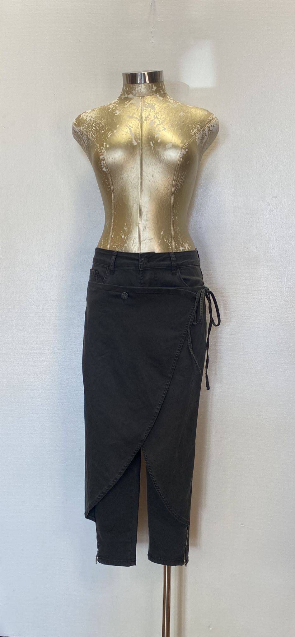 DARK GREY PANTS