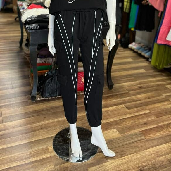 BLACK PANTS WHITE LINES