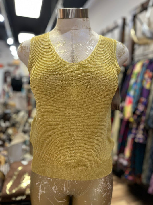 SLEEVELESS TOP