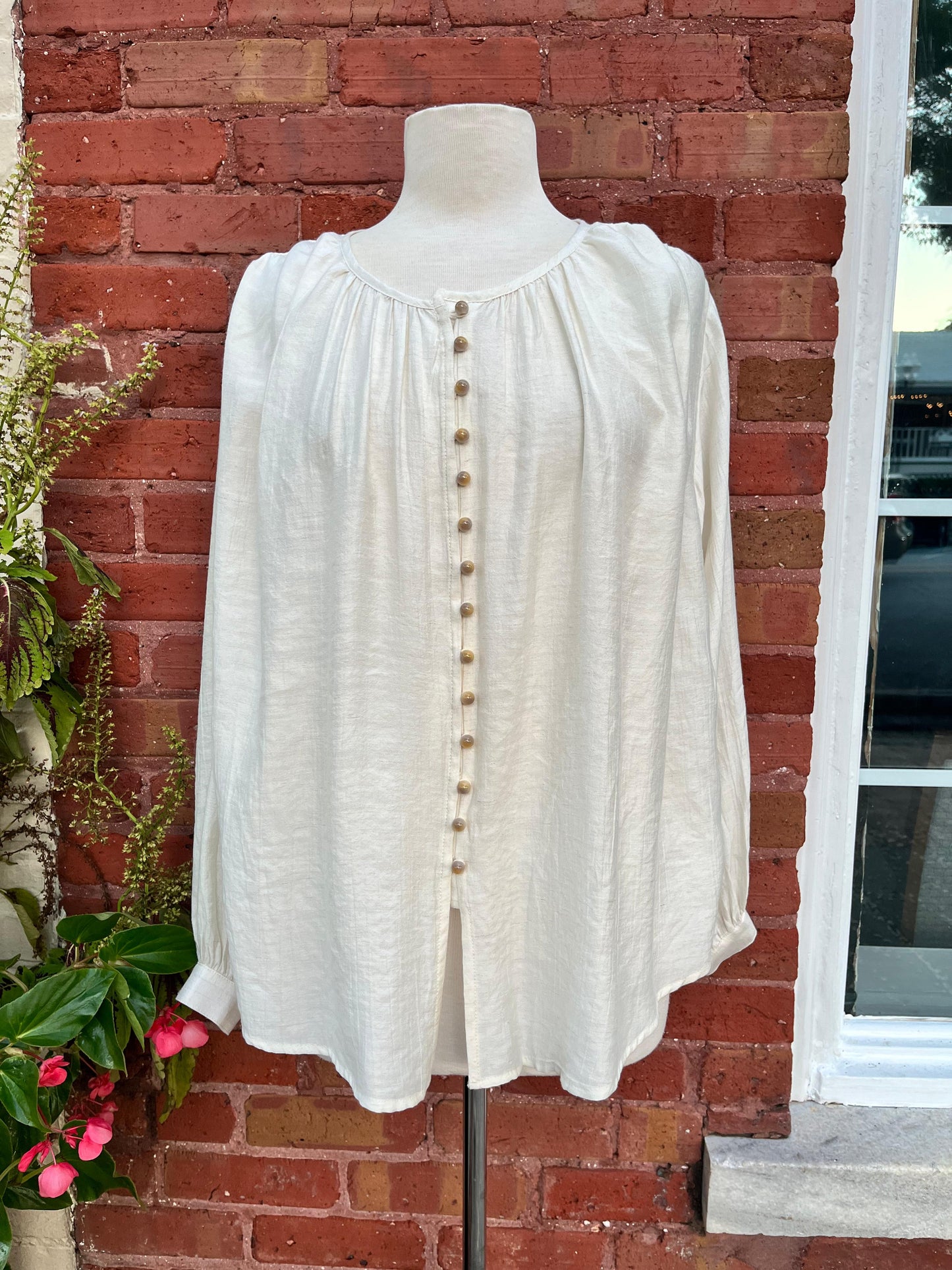 LONG SLEEVES BLOUSE WITH BUTTONS