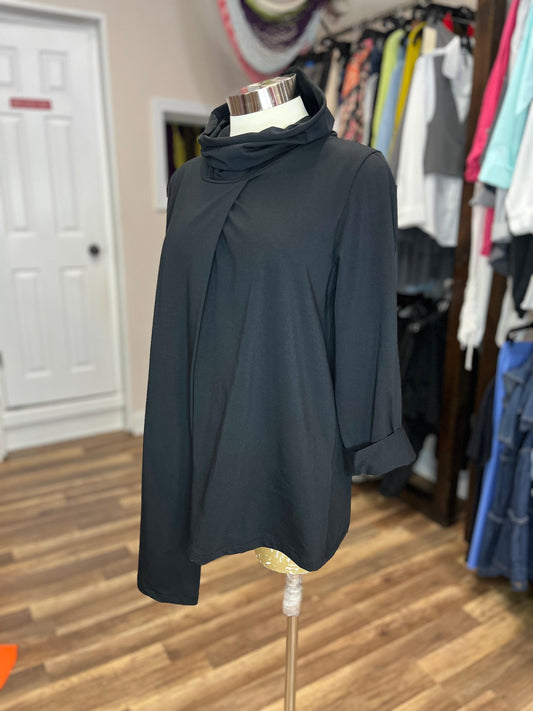 TURTLE NECK BLACK BLOUSE LONG SLEEVES