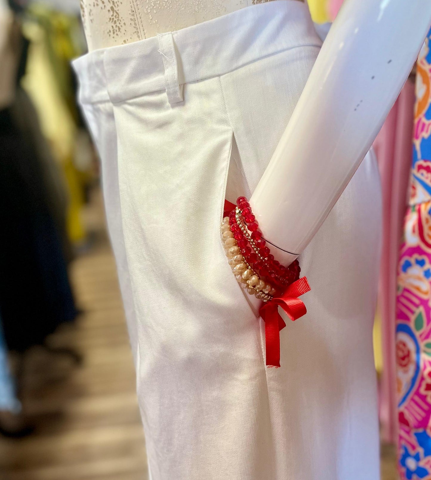 white Pleated Pant