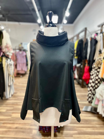 Front Pockets Top