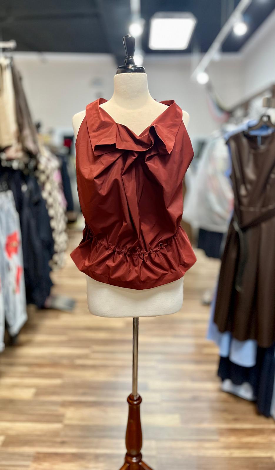 Sleeveless Top Gathered