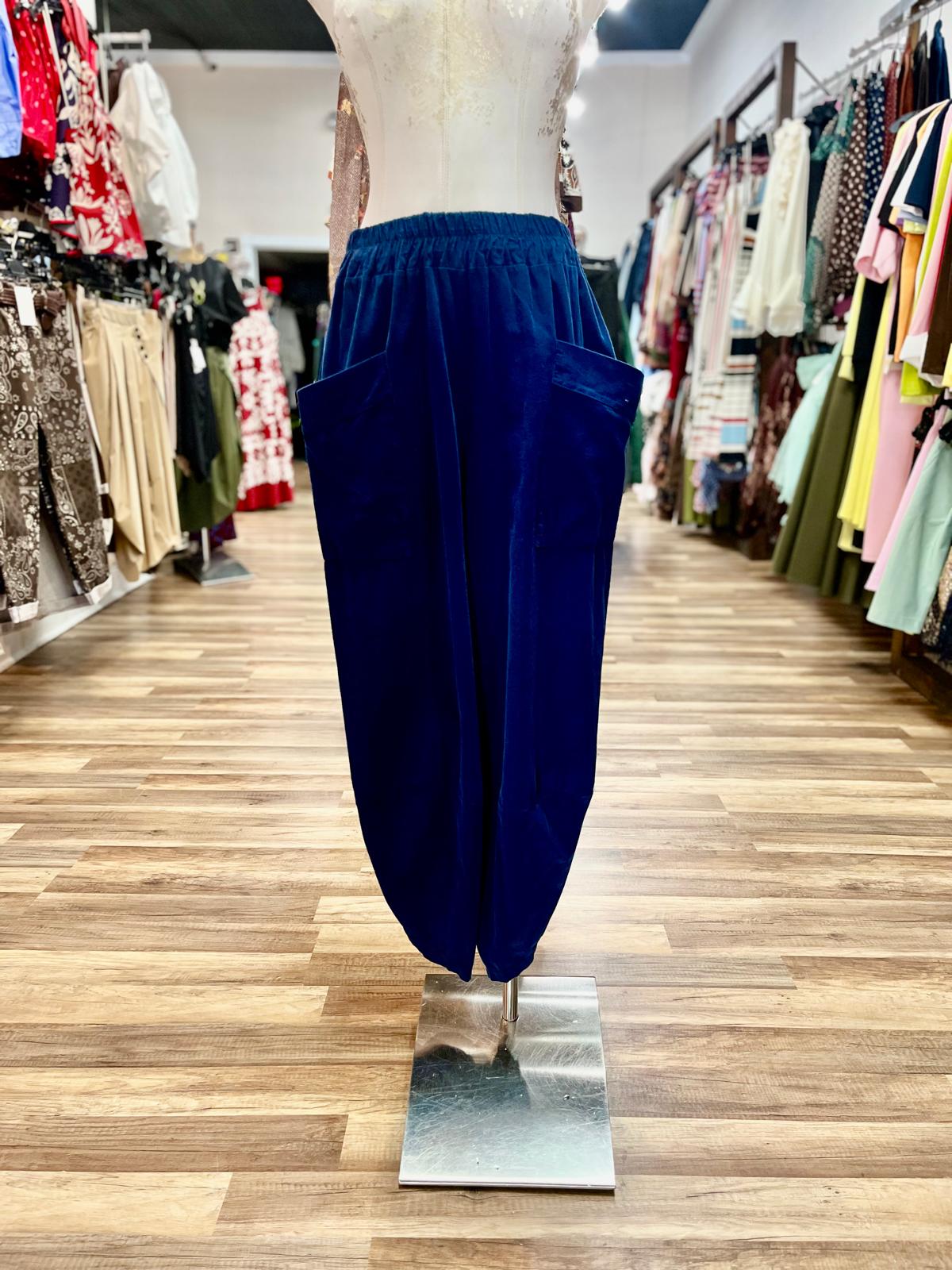 Velvet Barrel Pants With Pocket